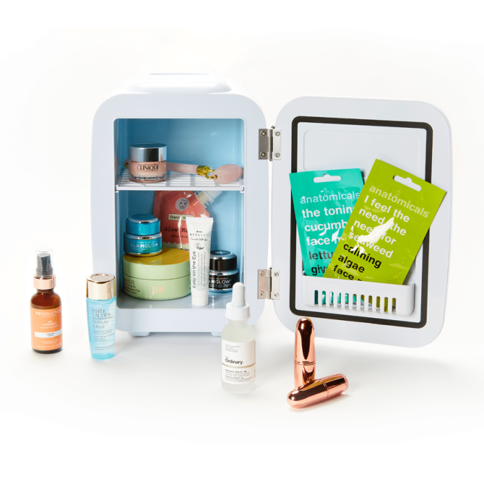 notranjost belega mini hladilnika za kozmetiko stylpro beauty fridge